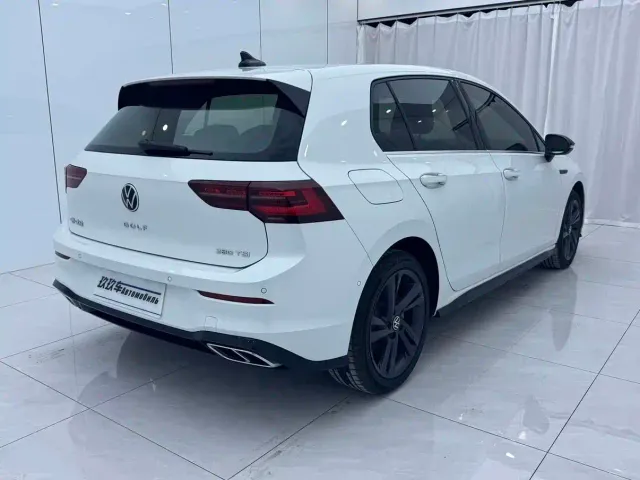 Volkswagen Golf — Фото автомобиля 4