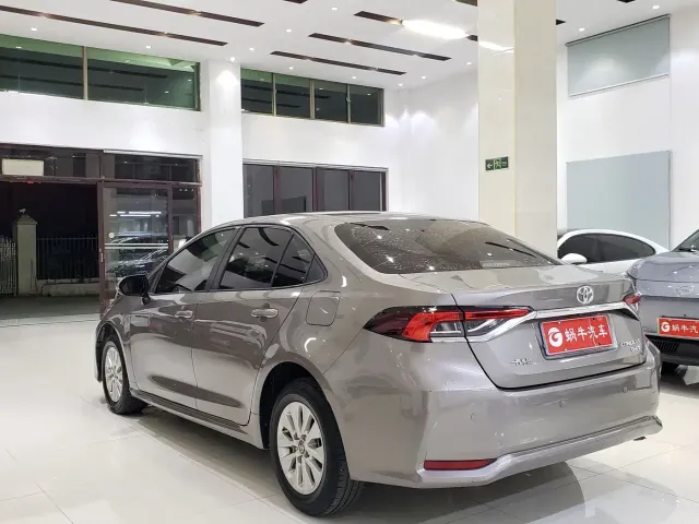 Toyota Corolla — Фото автомобиля 11
