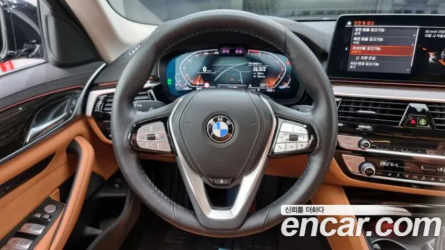BMW 5 Series G30 — Фото автомобиля 13