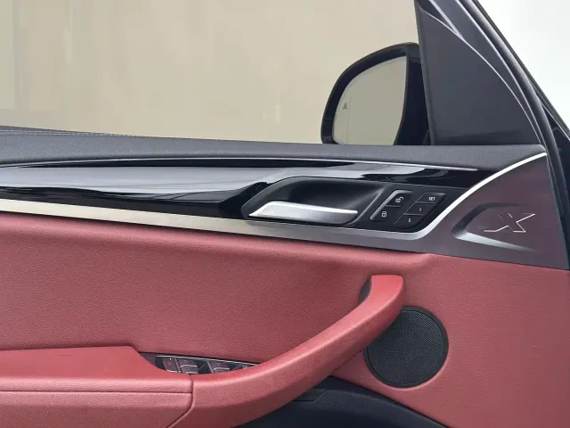 BMW iX3 — Фото автомобиля 14