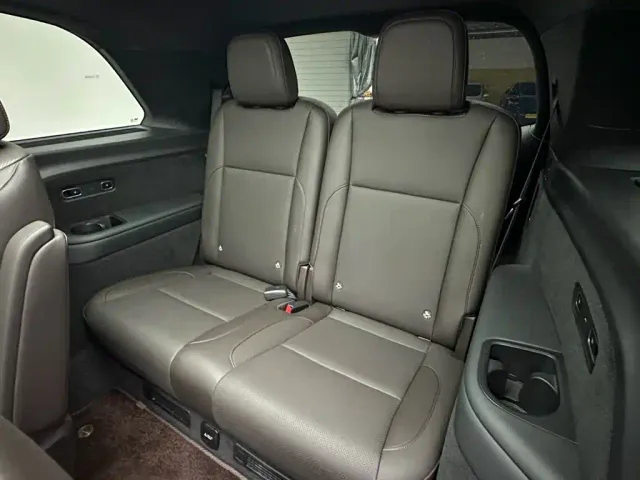 Li Auto L9 — Фото автомобиля 20