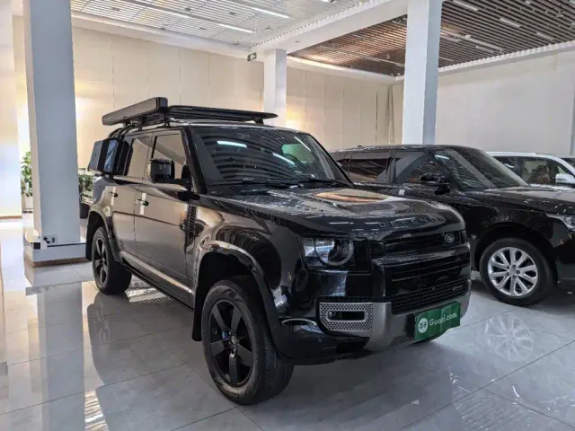 Land Rover Defender — Фото автомобиля 3