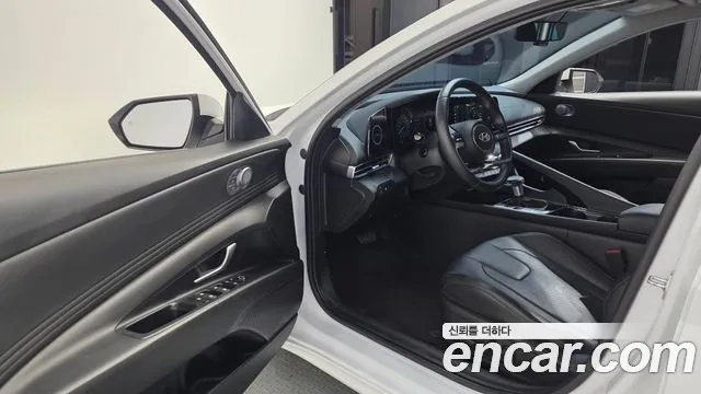 Hyundai Avante CN7 — Фото автомобиля 10