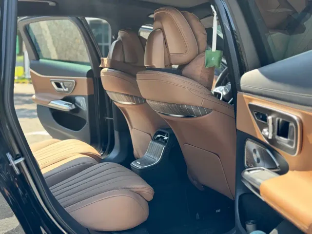 Mercedes-Benz E-Class — Фото автомобиля 9