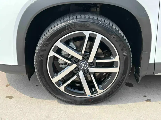 BYD Song L DM-i — Фото автомобиля 13