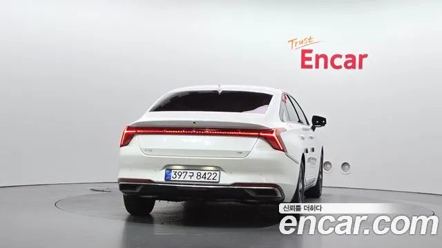 Kia K8 Hybrid — Фото автомобиля 4