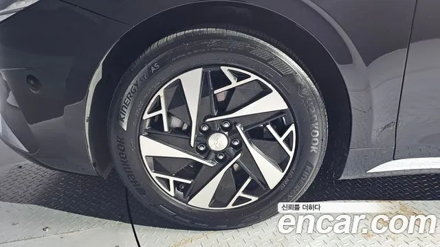 Hyundai Grandeur (New) Hybrid — Фото автомобиля 5
