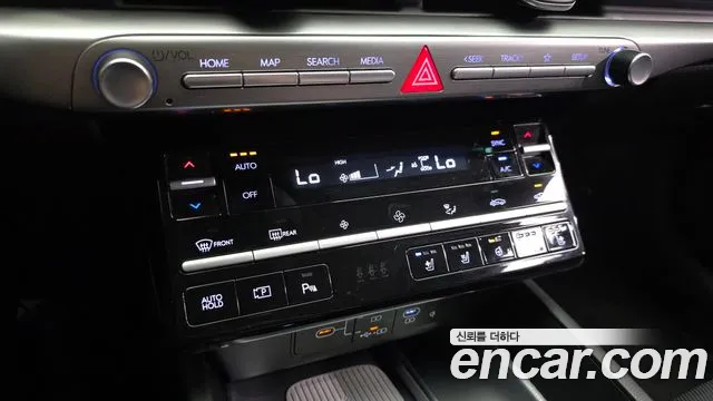 Hyundai Grandeur Grandeur (GN7) 2.5 Бензин 2WD — Фото автомобиля 13
