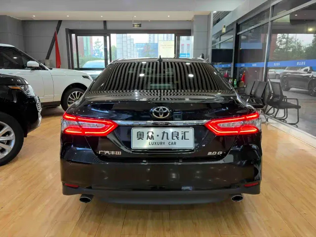 Toyota Camry — Фото автомобиля 17
