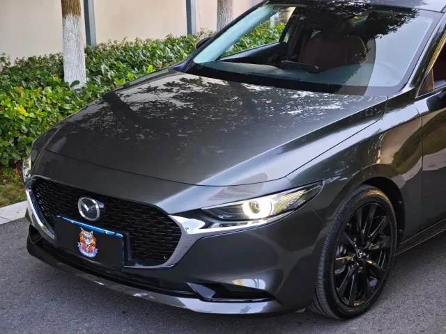 Mazda Axela — Фото автомобиля 6
