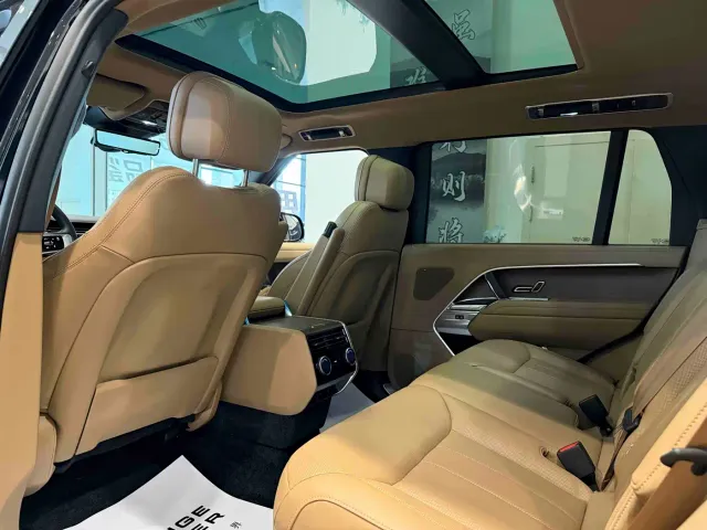 Land Rover Range Rover — Фото автомобиля 16