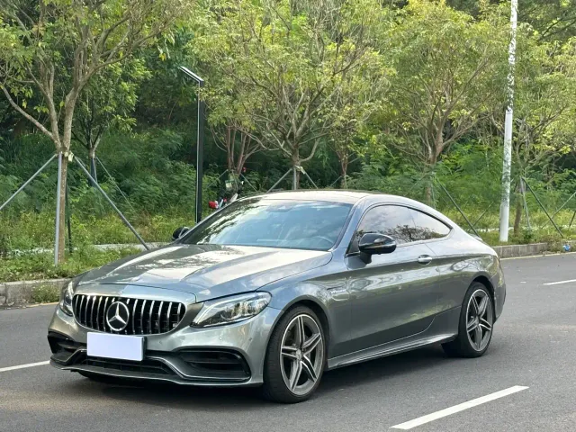 Фотография автомобиля — Mercedes-Benz C-Class AMG