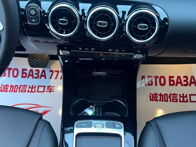Mercedes-Benz A-Class — Фото автомобиля 12