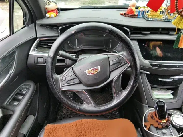 Cadillac XT5 — Фото автомобиля 2
