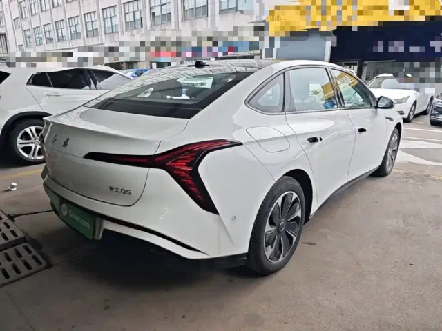 Hongqi Tiangong 05 — Фото автомобиля 6