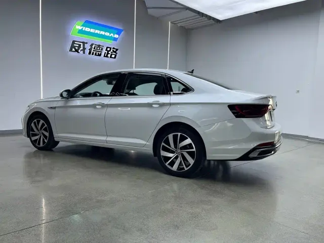 Volkswagen Sagitar — Фото автомобиля 3