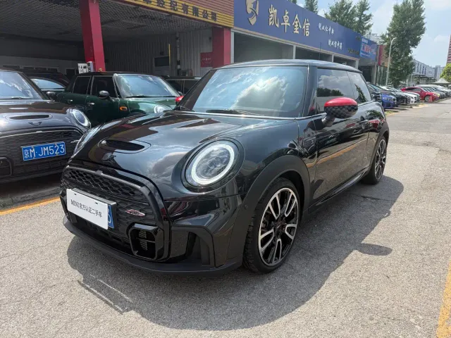 Фотография автомобиля — MINI Hatch