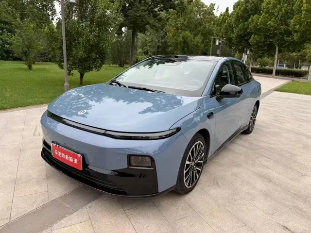 Фотография автомобиля — Leapmotor B01