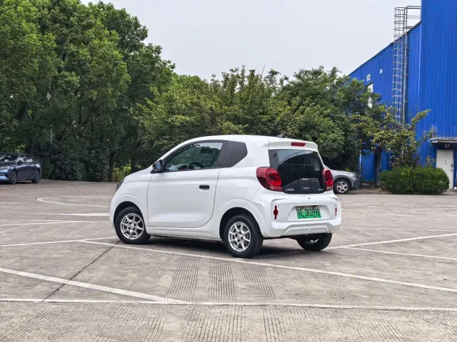 Roewe Clever — Фото автомобиля 3