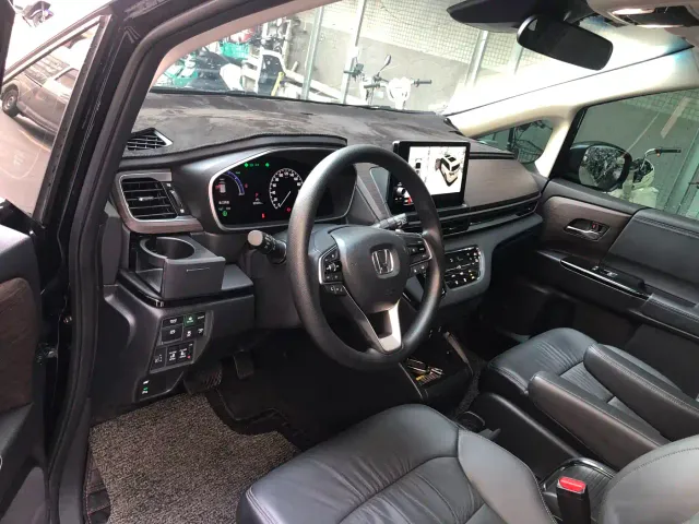 Honda Odyssey — Фото автомобиля 19