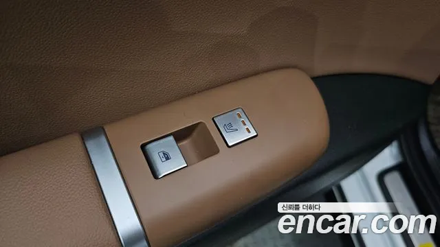 Hyundai Grandeur GN7 — Фото автомобиля 28
