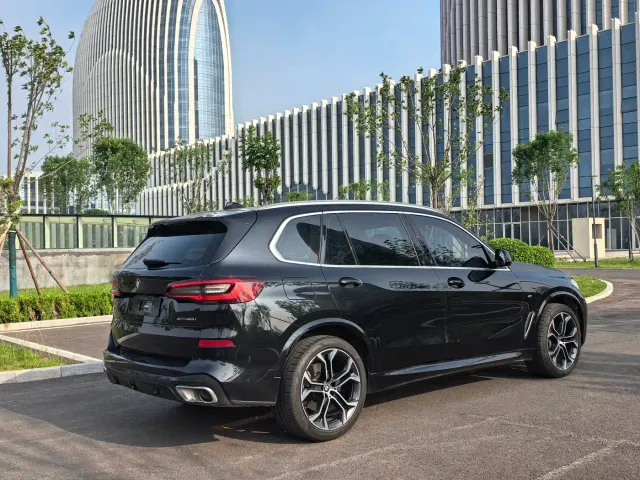 BMW X5 — Фото автомобиля 4