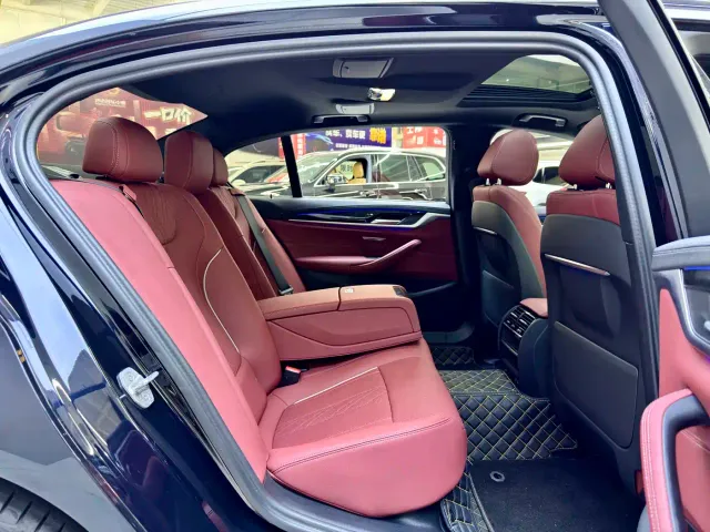 BMW 5 Series — Фото автомобиля 6