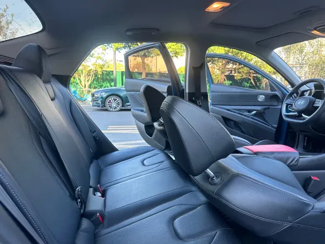 Hyundai Elantra — Фото автомобиля 17