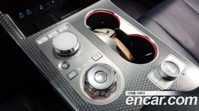 Genesis GV80 — Фото автомобиля 9