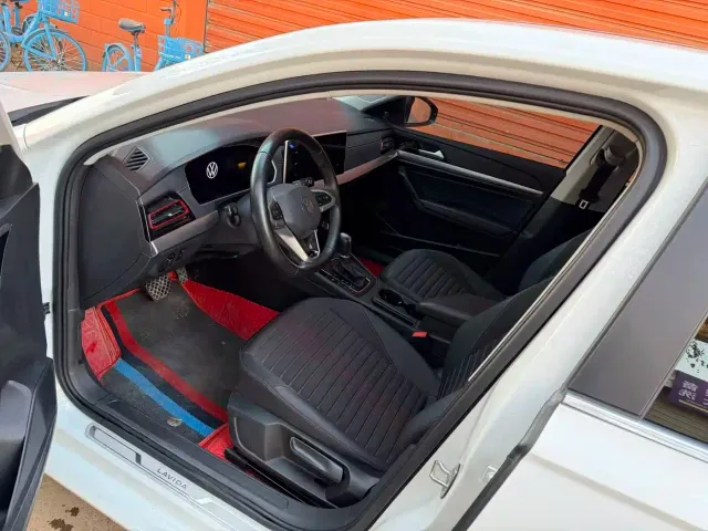 Volkswagen Lavida — Фото автомобиля 5