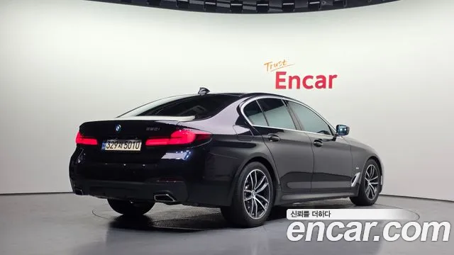 BMW 5-Series — Фото автомобиля 2