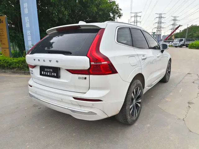 Volvo XC60 — Фото автомобиля 8