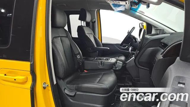 Hyundai Staria Staria L3.5 Школьный автобус — Фото автомобиля 10