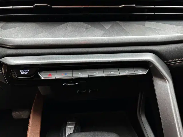 Geely Vision X6 — Фото автомобиля 20