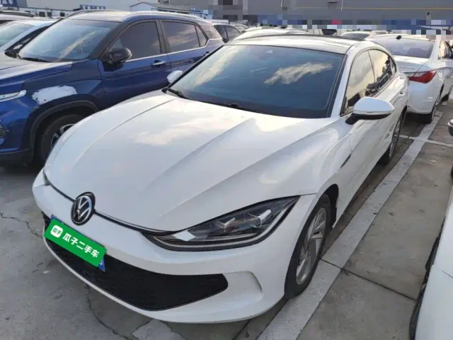 Фотография автомобиля — Volkswagen Lamando