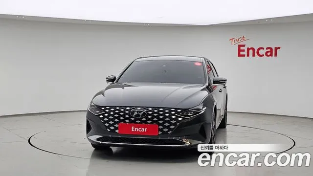 Hyundai Grandeur Premium — Фото автомобиля 3
