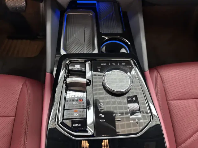 BMW 5 Series — Фото автомобиля 19