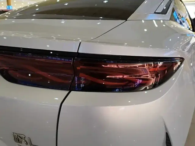 BYD Han L — Фото автомобиля 7