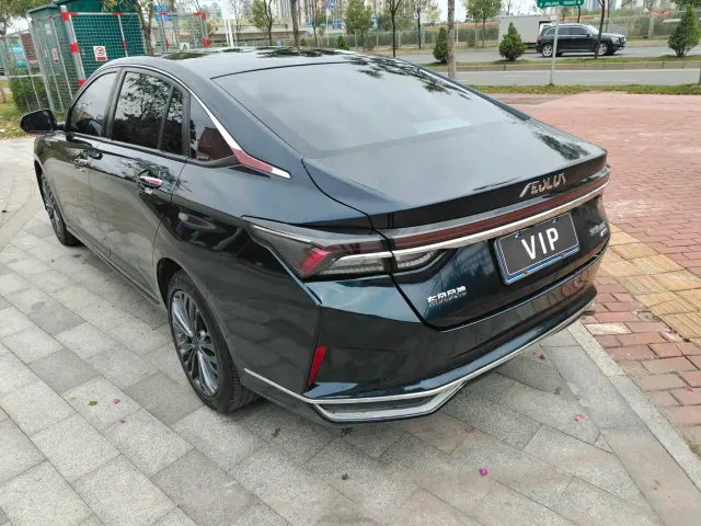 Dongfeng Yixuan MAX — Фото автомобиля 12