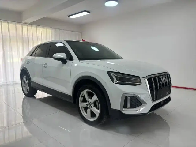 Audi Q2L — Фото автомобиля 3