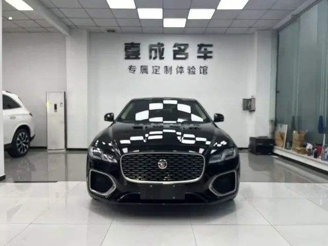 Jaguar XFL — Фото автомобиля 2