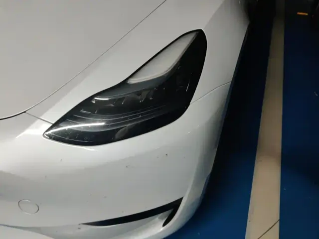 Tesla Model Y — Фото автомобиля 5