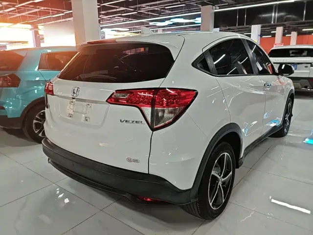 Honda Vezel — Фото автомобиля 6