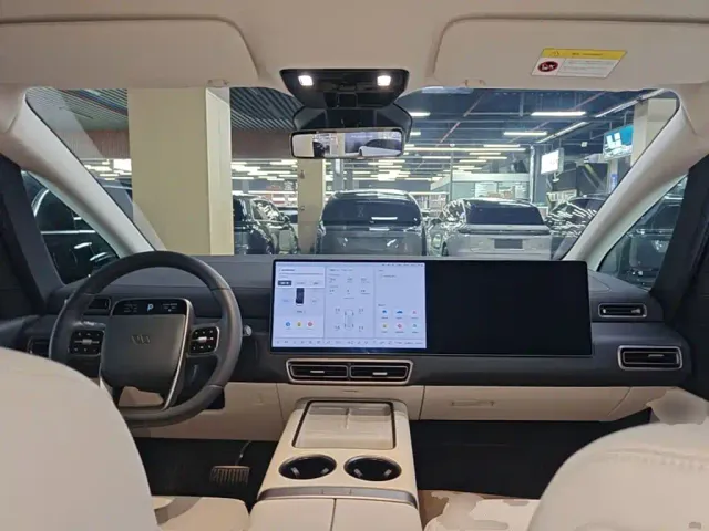 Li Auto MEGA — Фото автомобиля 9