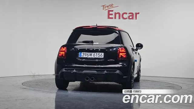 Mini Cooper — Фото автомобиля 4