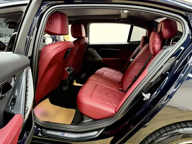 BMW 5 Series — Фото автомобиля 15