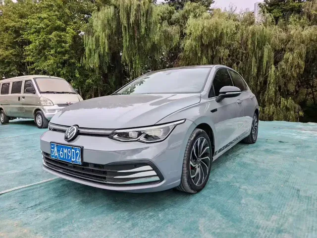 Volkswagen Golf — Фото автомобиля 3