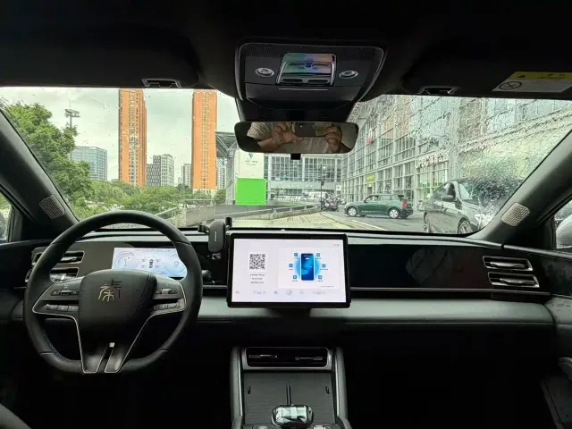 BYD Qin L — Фото автомобиля 17