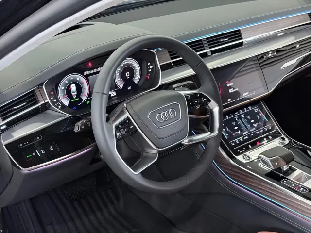 Audi A8 — Фото автомобиля 5