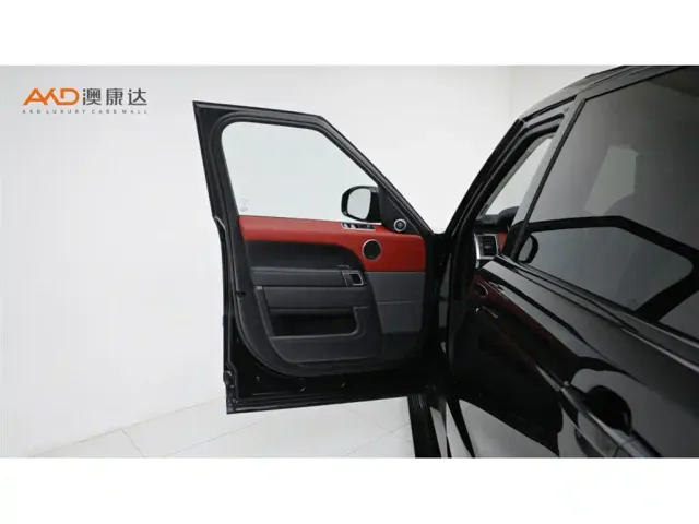 Land Rover Range Rover Sport — Фото автомобиля 10